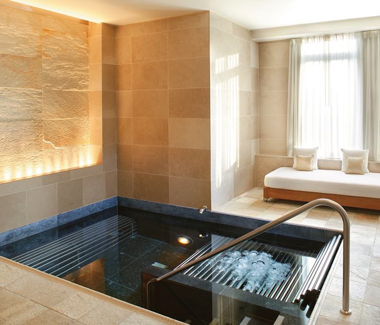 780-R-mandarin-hotel-crema