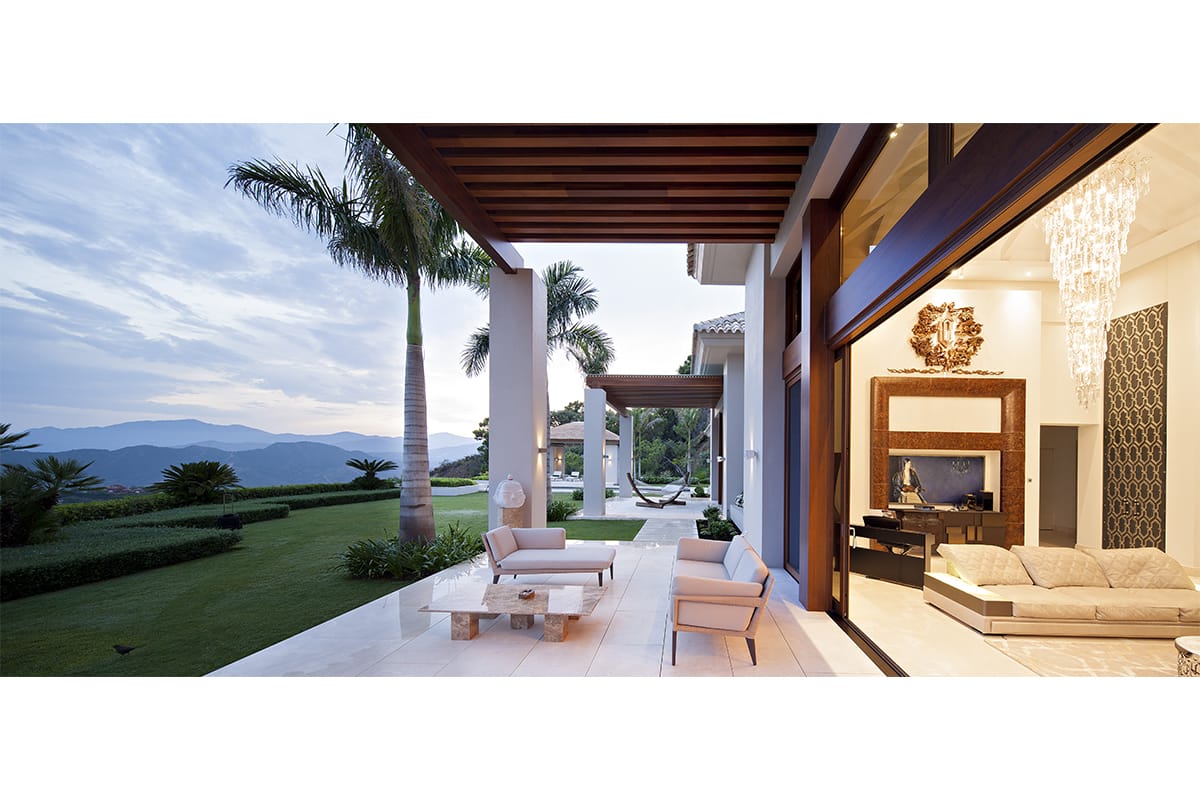 IMAGE7-tino-proyectos-villa-lujo-zagaleta-marbella-exteriores-crema-bianco
