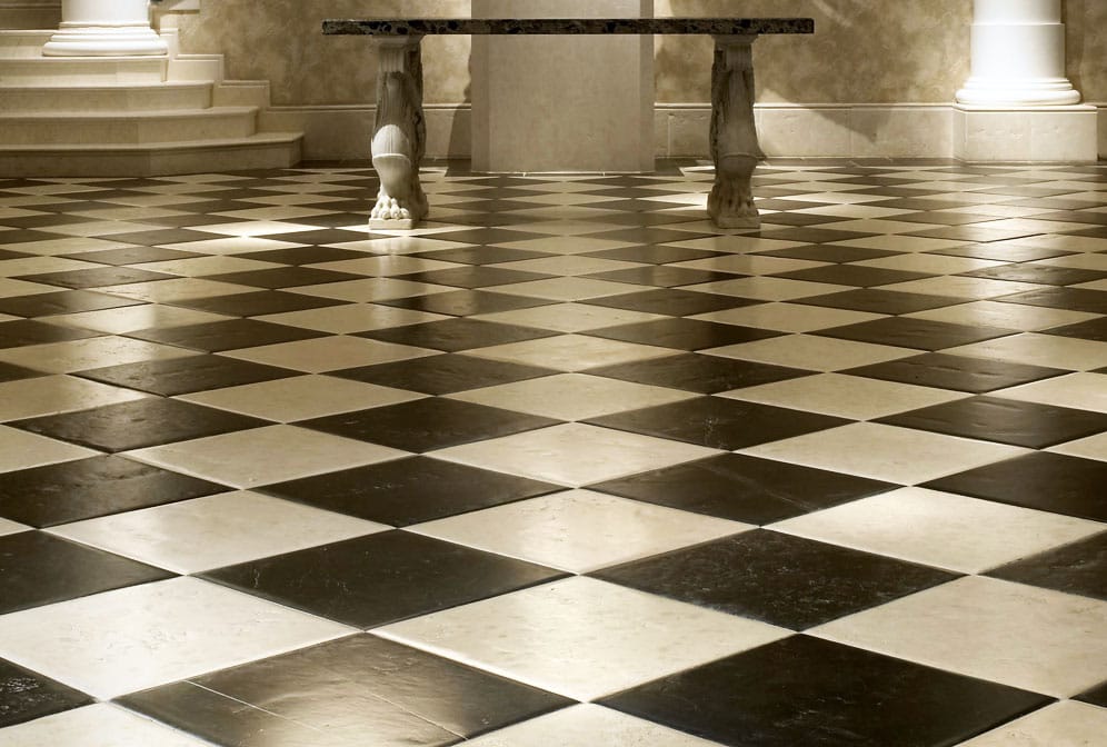 Black and white marble floor - Suelo de mármol blanco y negro