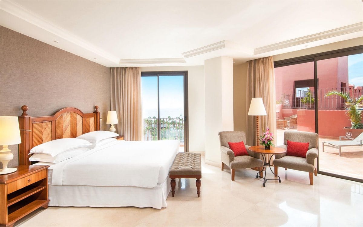 Sheraton Tenerife - Crema Bianco - Marble floor - Suelo de mármol - room - habitación
