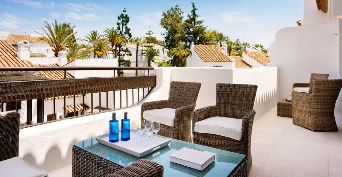 Proveedor de mármol en la Milla de Oro de Marbella - Puente Romano - Blanco Perlino White - Marble suppplier in Marbella's Golden Mile 3