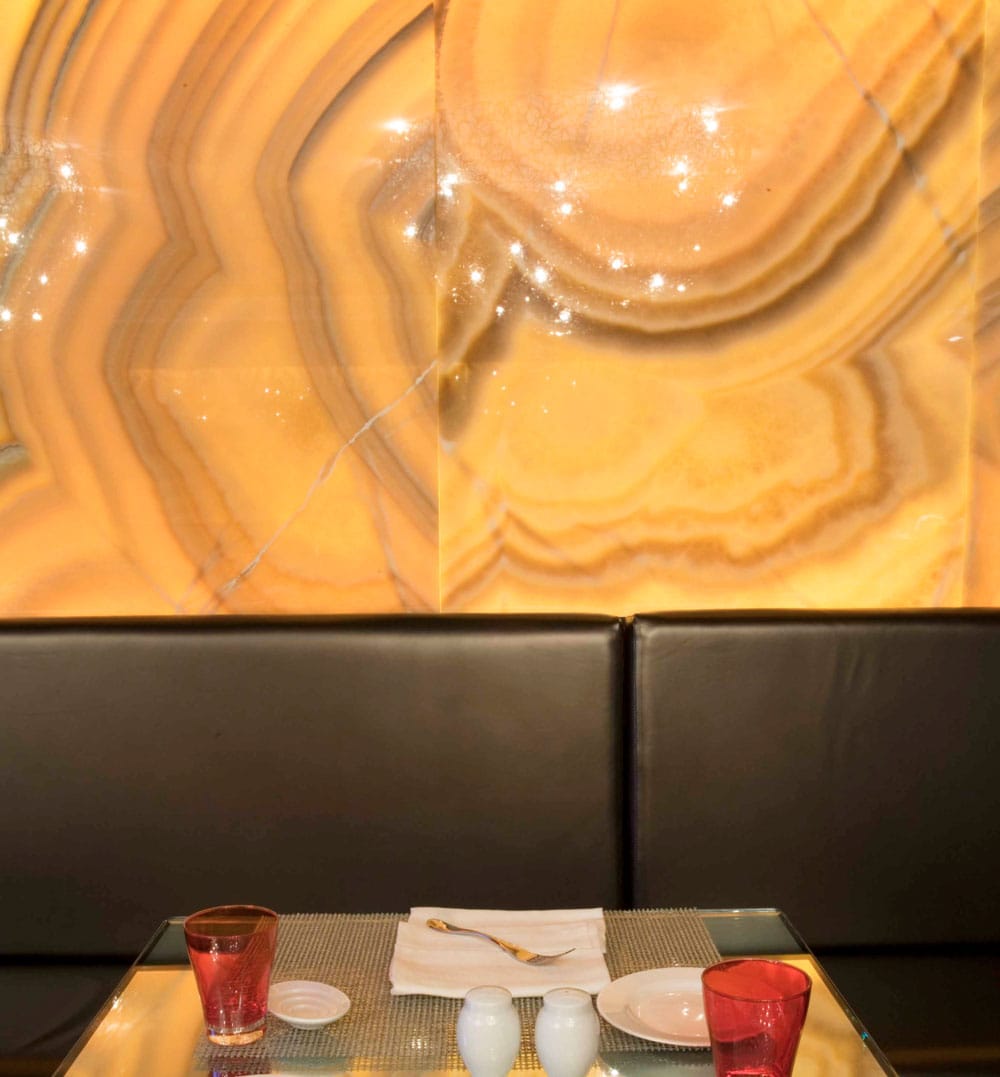 Pared destacada de Ónix Naranja - Orange Onyx outstanding marble wall 2