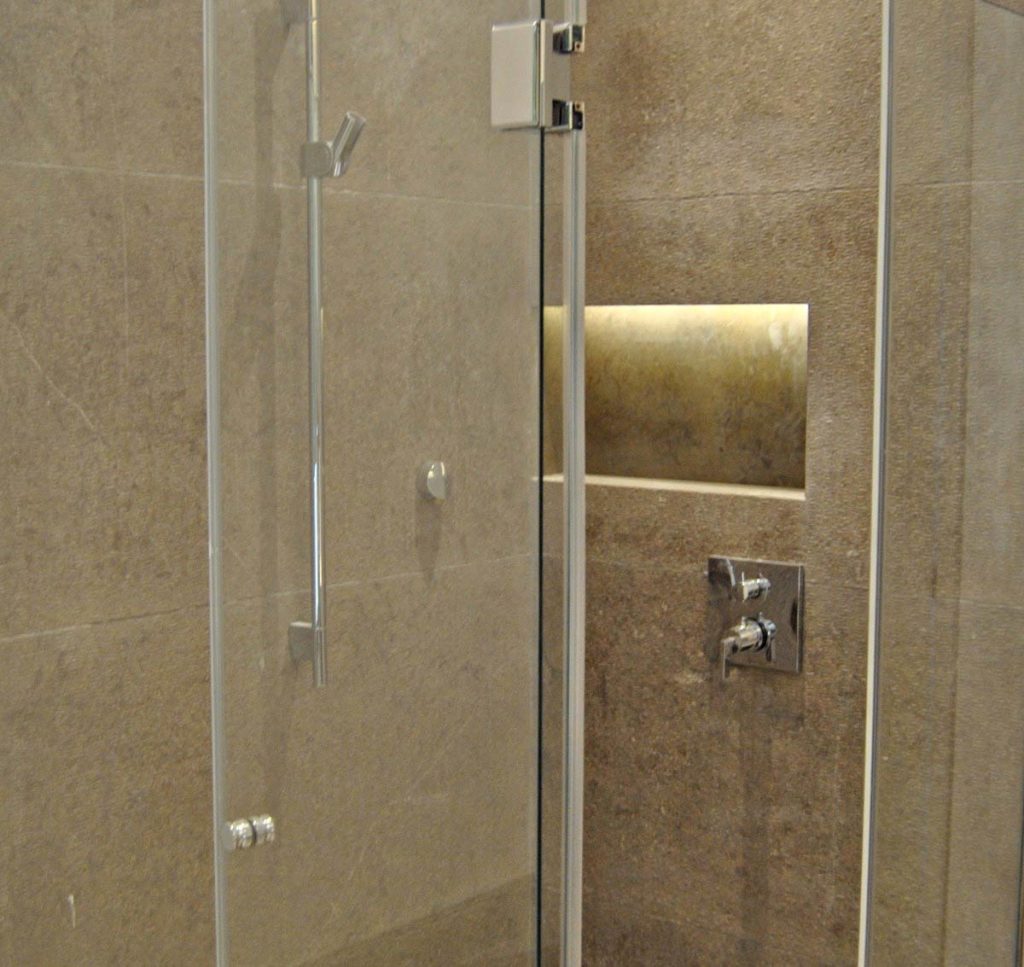 Ducha piedra caliza Gris Navy - Grey Navy limestone shower