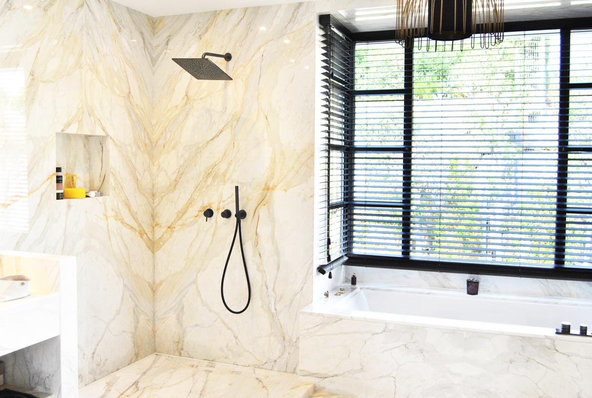 Baño mármol Calacatta Oro - Marbella VI - Calacatta Gold bathroom